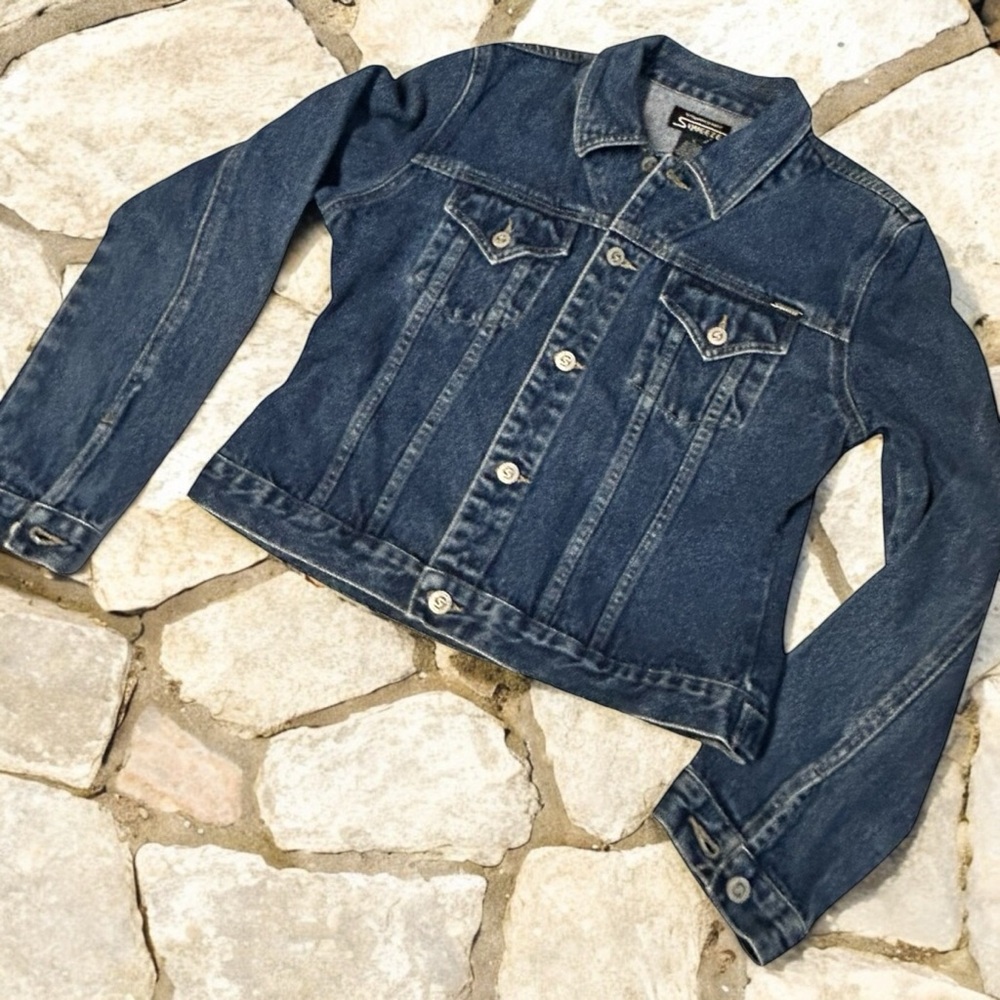 Vintage Squeeze Denim Jacket
Western
Coastal Cowgirl